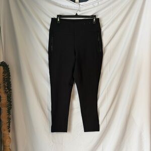 Sleek Black Women's Leggings